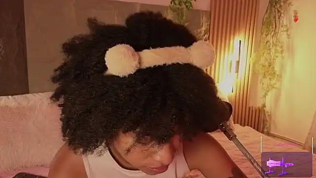 Lolalewis777 online show from November 17, 2025, 9:42 pm