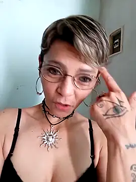 Lulypsicologasexual online show from November 19, 2025, 2:28 pm