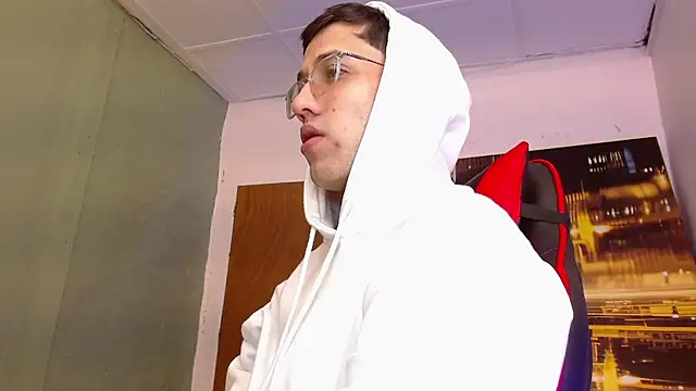 alexgiraldo   online show from April 19, 2026, 12:26 pm