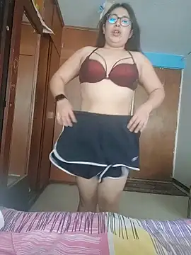 Estrella  sex online show from December 19, 2025, 6:59 pm