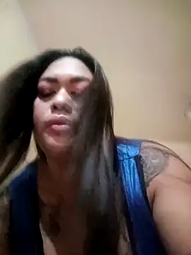 EmmaKantutera online show from November 4, 2025, 5:23 pm