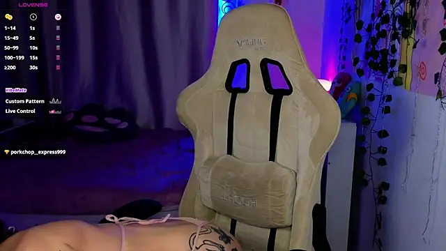 bunnykellyyy online show from March 6, 2026, 6:59 pm