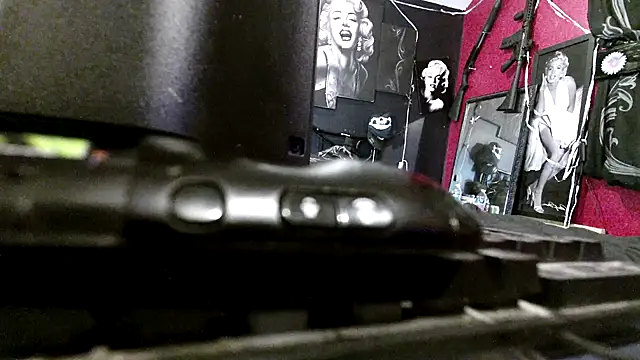 Splash Queen420 online show from December 17, 2025, 8:09 am