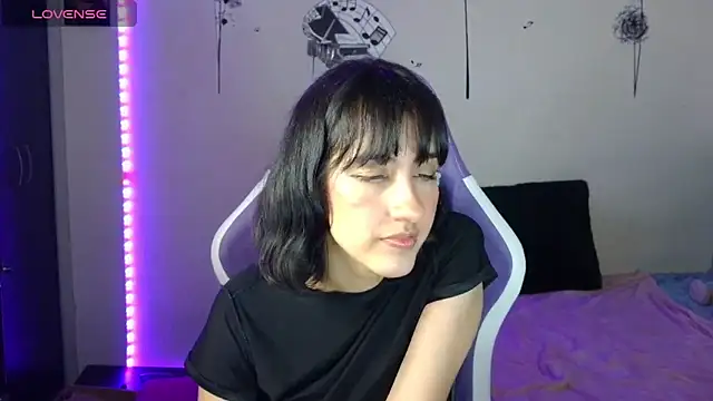 Snapshot of AvlieQueen chatting on September 9, 2025, 5:07 am AvlieQueen online show from September 9, 2025, 5:07 am