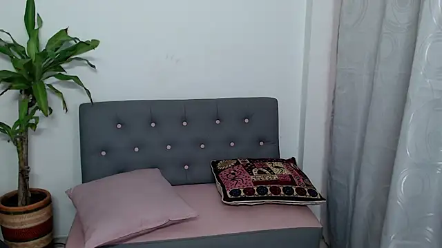 jade nassar online show from November 8, 2025, 12:22 am