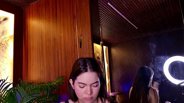 Katarina Rostova online show from December 19, 2025, 4:47 pm