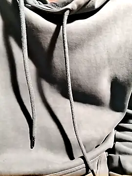 JohnnyTos online show from September 13, 2025, 6:40 pm