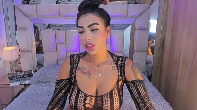 Snapshot of MaddyGray_ chatting on September 20, 2025, 6:20 pm MaddyGray  online show from September 20, 2025, 6:20 pm