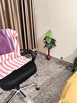 Shalu G online show from November 22, 2025, 6:01 am