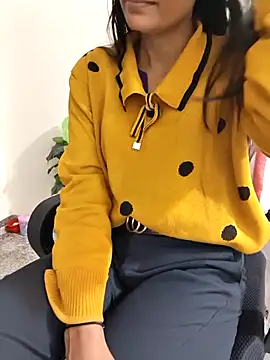 Shalu G online show from November 26, 2025, 1:23 pm