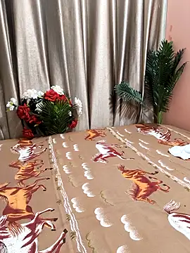 Shalu G online show from February 12, 2026, 4:57 pm