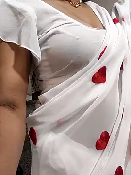 Shalu G online show from April 9, 2026, 6:24 pm