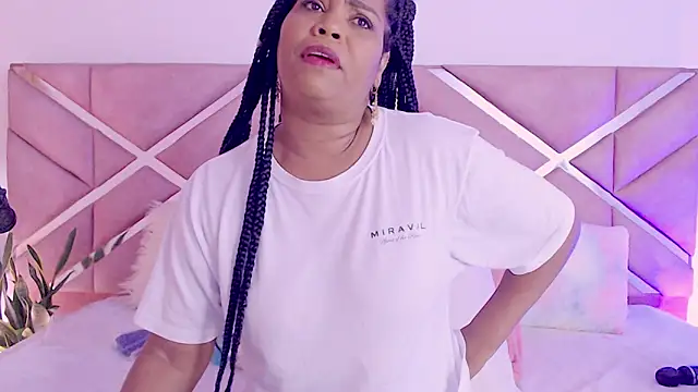 sofia 07 online show from February 19, 2026, 8:49 pm