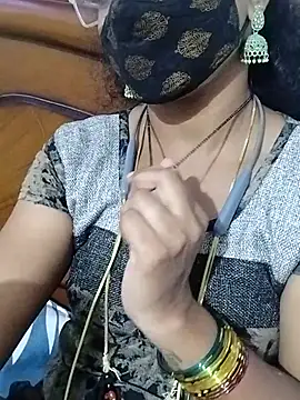 Snapshot of Varsha21 chatting on September 18, 2025, 7:10 am Varsha21 online show from September 18, 2025, 7:10 am