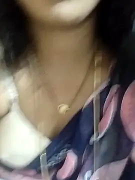 Snapshot of Varsha21 chatting on January 7, 2026, 8:39 am Varsha21 online show from January 7, 2026, 8:39 am