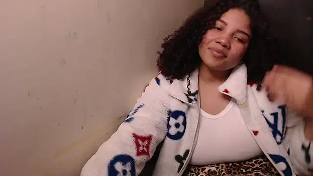 madelene online show from September 15, 2025, 12:54 am