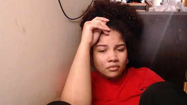 madelene online show from November 23, 2025, 1:16 am