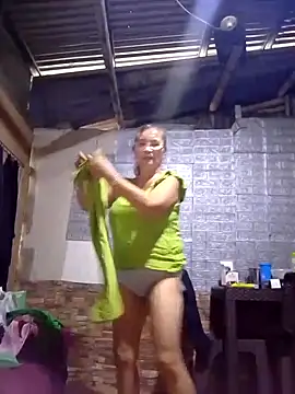 SexyHottMom online show from October 3, 2025, 5:59 am