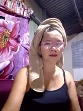 SexyHottMom online show from November 12, 2025, 10:15 am