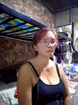 SexyHottMom online show from March 19, 2026, 9:35 am