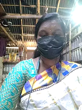 Snapshot of Tamildivya18 chatting on November 8, 2025, 5:51 am Tamildivya18 online show from November 8, 2025, 5:51 am