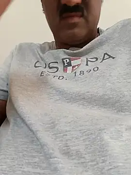 moonflower25 online show from September 9, 2025, 8:14 am