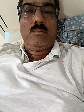 moonflower25 online show from October 15, 2025, 7:19 am