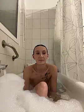 Emilia Mausi online show from November 25, 2025, 8:31 pm