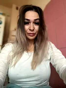 iSelena online show from October 20, 2025, 4:57 am