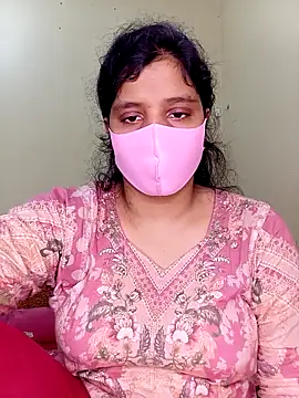 Rose-luckey online show from April 12, 2026, 1:16 pm