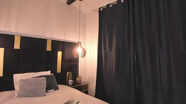 Lucio  Fox online show from November 30, 2025, 12:31 pm