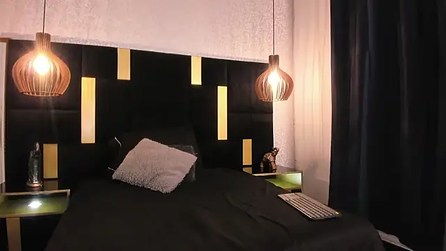 Lucio  Fox online show from April 18, 2026, 11:58 am