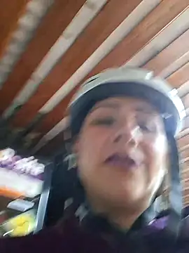 CAROLINE  07 online show from September 17, 2025, 12:18 pm