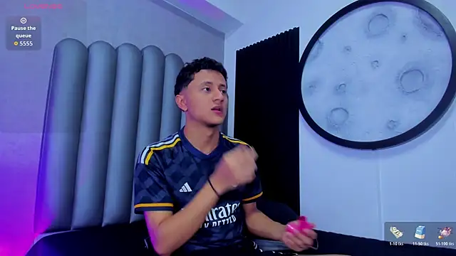  Leohot  online show from January 11, 2026, 3:22 am