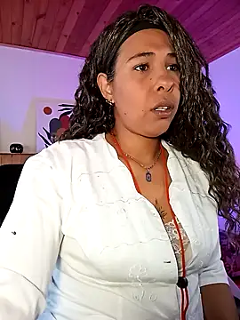 IVONNE COLLINS33 online show from March 7, 2026, 8:50 pm