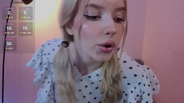 PickmeBabby online show from October 18, 2025, 9:15 pm