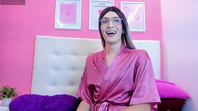 Macarena 05 online show from October 20, 2025, 3:18 am