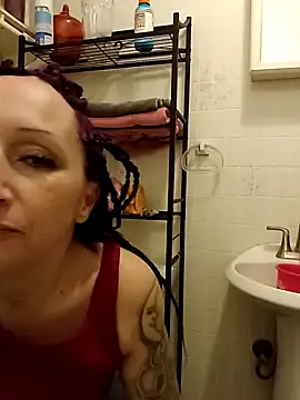 Dirtywhitebitch5150 online show from January 12, 2026, 6:35 pm