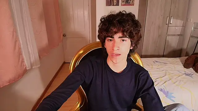 Nude Boy18 online show from November 6, 2025, 7:20 am