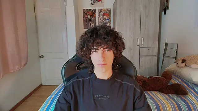 Nude Boy18 online show from March 23, 2026, 2:26 am