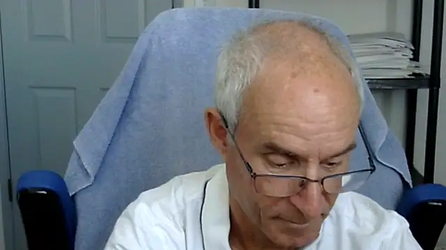 funone1999 online show from October 8, 2025, 7:44 pm