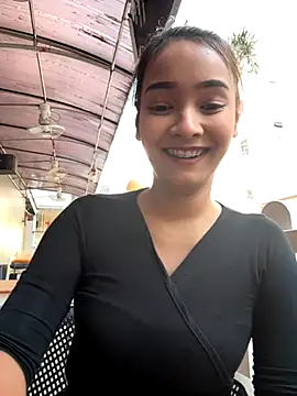 Natural Asian Girl online show from November 27, 2025, 8:27 am