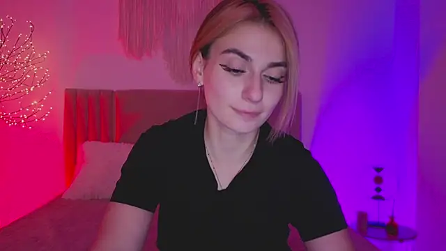 Little mia   online show from March 20, 2026, 9:52 pm