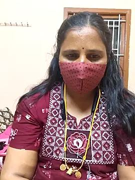 Snapshot of Tamil_Sweety chatting on November 14, 2025, 6:28 pm Tamil Sweety online show from November 14, 2025, 6:28 pm