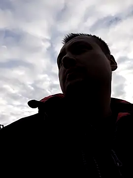 Amberdual online show from October 26, 2025, 1:17 pm