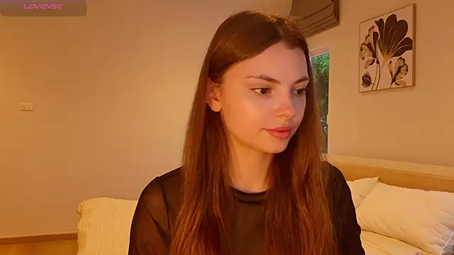 PhantomLace online show from November 6, 2025, 11:26 pm