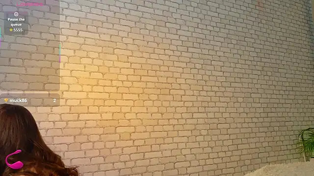 PhantomLace online show from April 15, 2026, 5:36 am