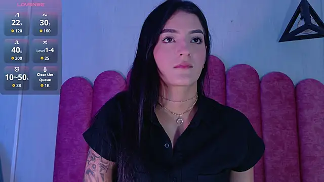 EmmyVega  online show from October 23, 2025, 1:21 pm