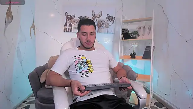 Axel grey  online show from November 1, 2025, 12:29 pm