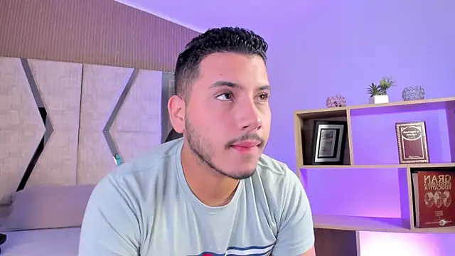 Axel grey  online show from April 11, 2026, 12:42 pm